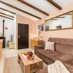 Apartment Mladenka Pula