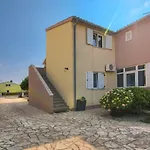 Apartment Mladenka