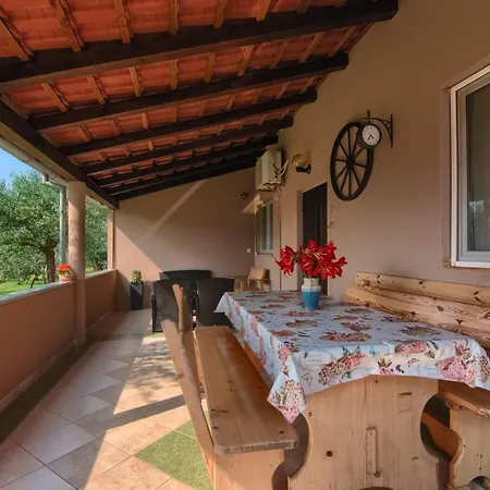 Mladenka Apartamento *