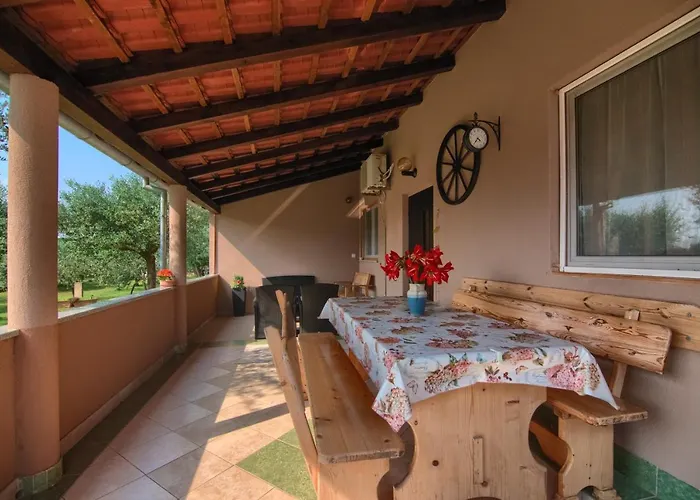 Mladenka Apartman *