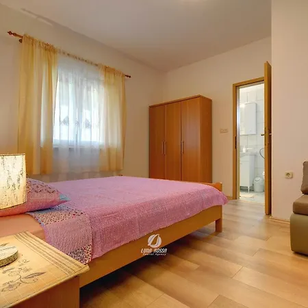 Mladenka Apartman *