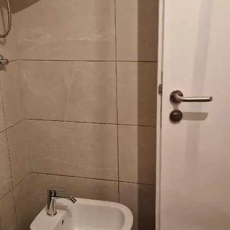 Apartment And Holiday Home Mladenka Pula