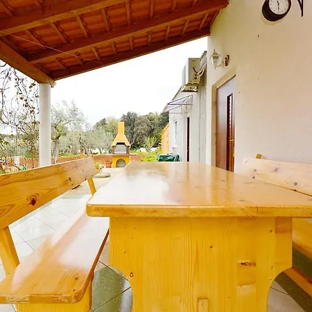And Mladenka Appartement *