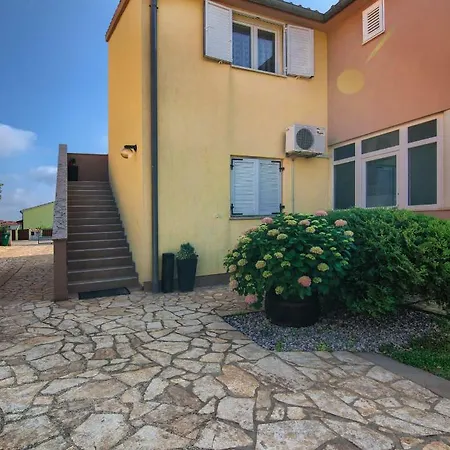 Appartement And Mladenka
