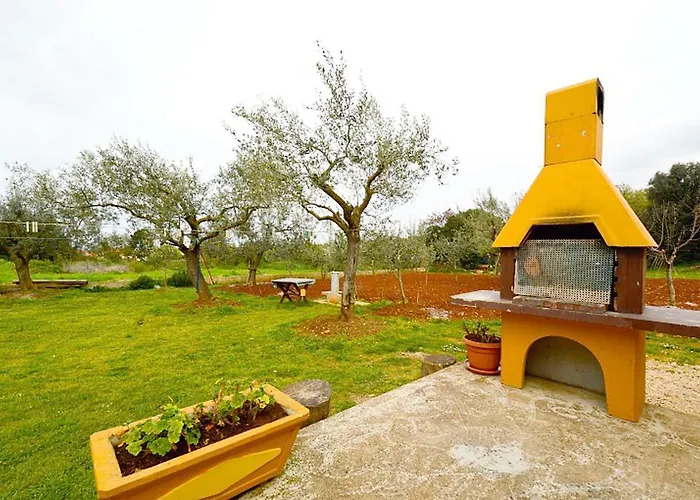 Mladenka Apartamento *