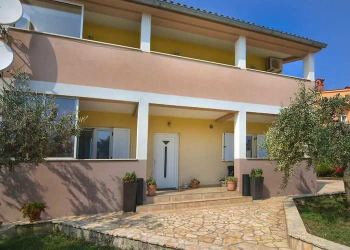 Apartment Mladenka *